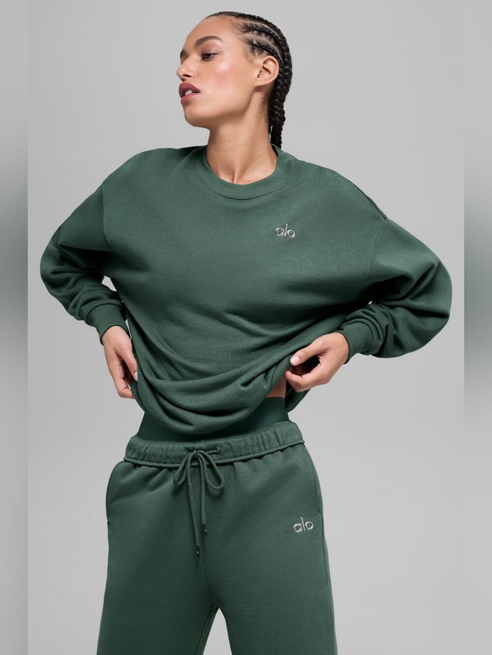 Alo Yoga Accolade Crew Neck Pullover - Picture 2 of 6
